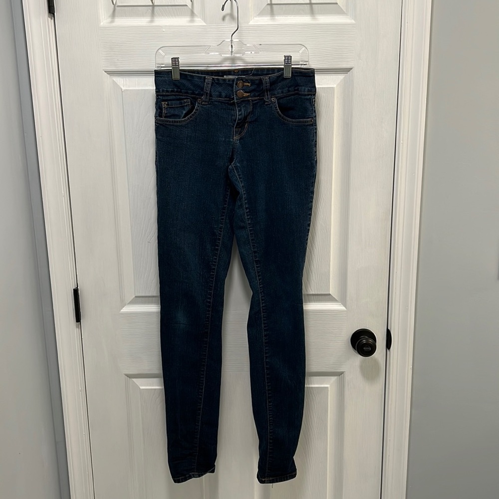 Piper’s Closet Super Stretchy Skinny Jeans Size 7. Waist is perfect for tucking!